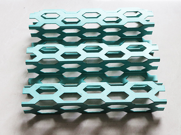 沖孔異形鋁單板